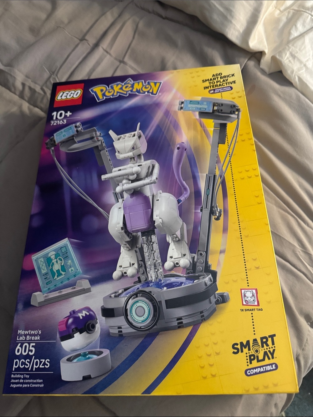 LEGO Pokémon Mewtwo Lab Build Set - Purple, White, Gray